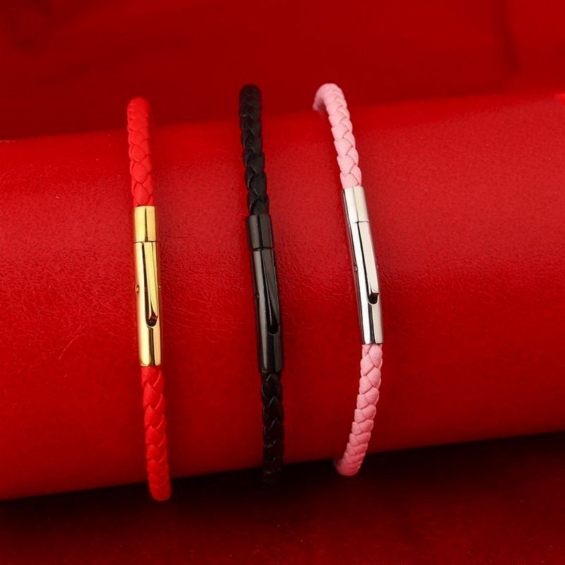 3.0mm Stainless Steel Leather Cord Bracelet With A Single Buckle And Wear-resistant Edging.