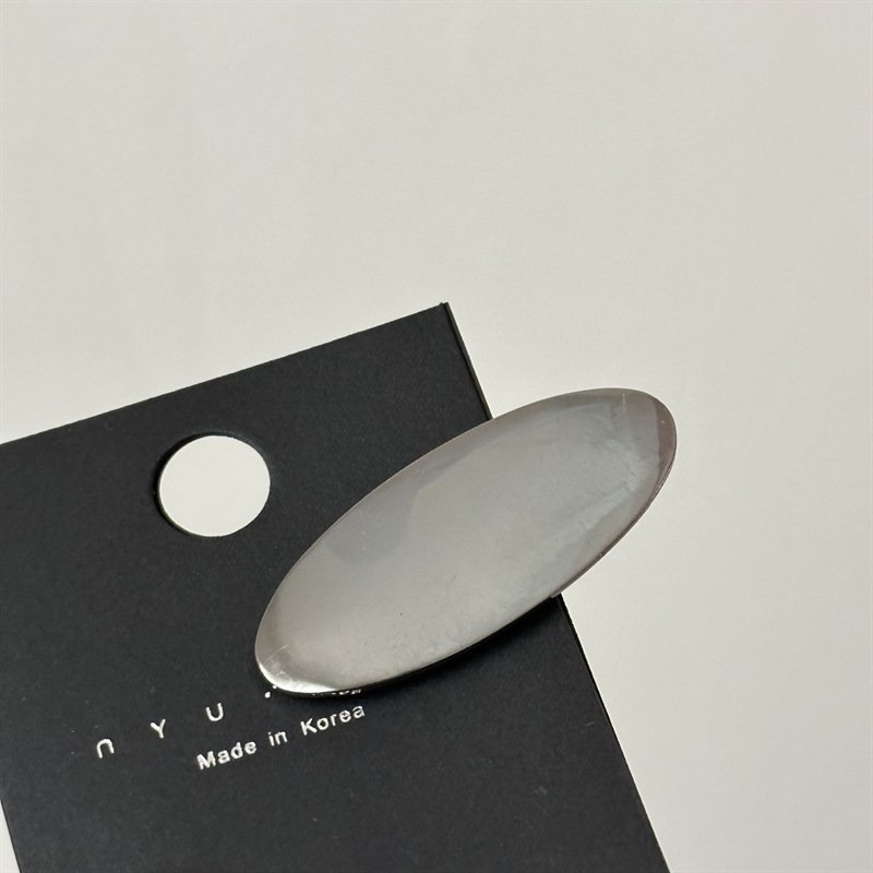 Glossy Metal Oval Duckbill Barrettes